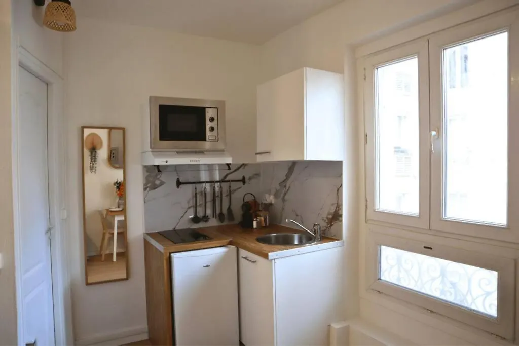 Charmant Appartement A Paris 2P
