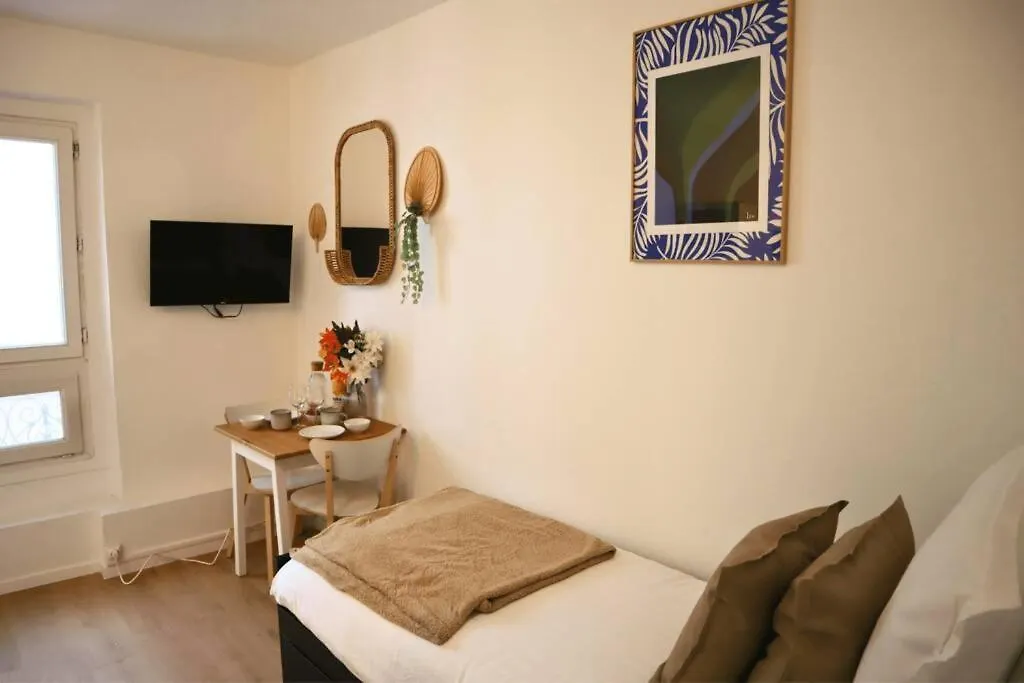 Apartment Charmant Appartement A Paris 2P
